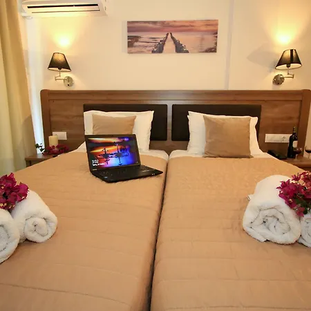 Yannis Corfu Hotel 3*